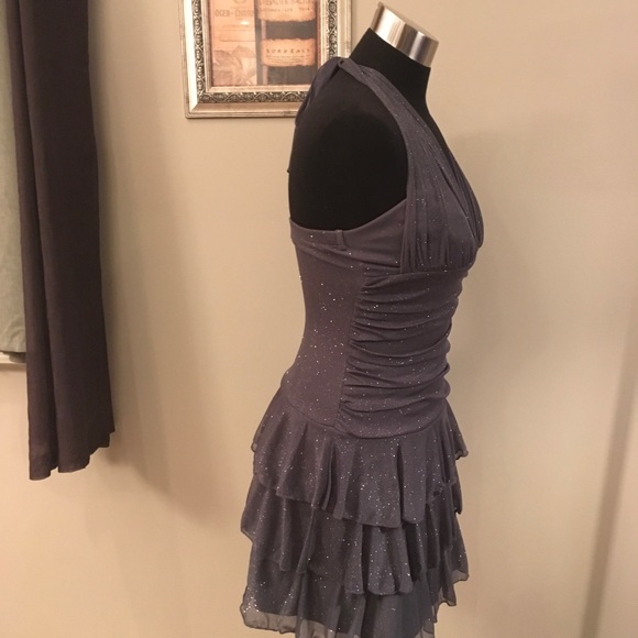 Dress - Picture 4 of 4